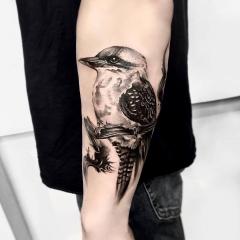Tatuaż na ręce ptaszek