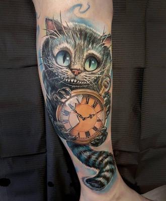 Tatuaż kotek i zegar