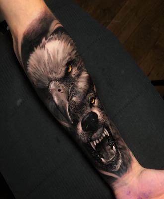 Tatuaż orzeł i wilk