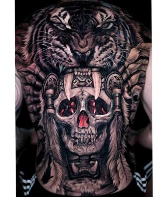 Tygrys i czaszka tatuaż