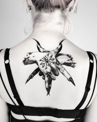 Tatuaże damskie tatuaże na plecach