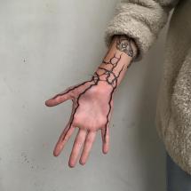 Dłoń tatuaże