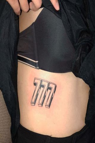 Tatuaż 777